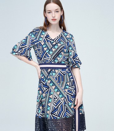 Floral dress with flare sleeve