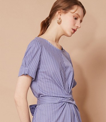 A-line dress with a bow tie